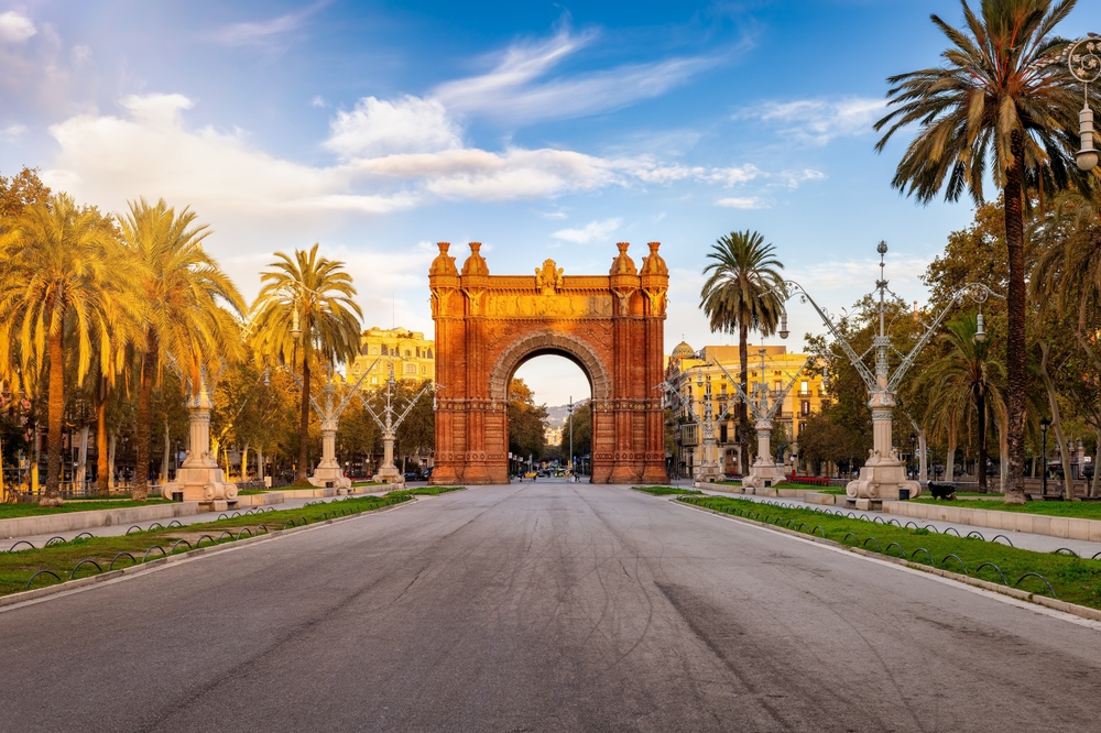 Beautiful,View,Of,The,Landmark,Arc,De,Triomf,In,Barcelona,